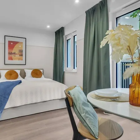 Mala 5a Studios&apartments Apartament Warszawa